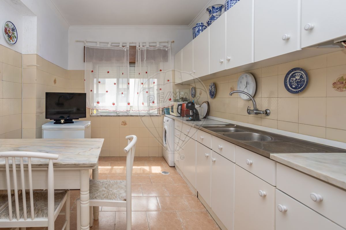 Apartamento T3 à venda em Seixal