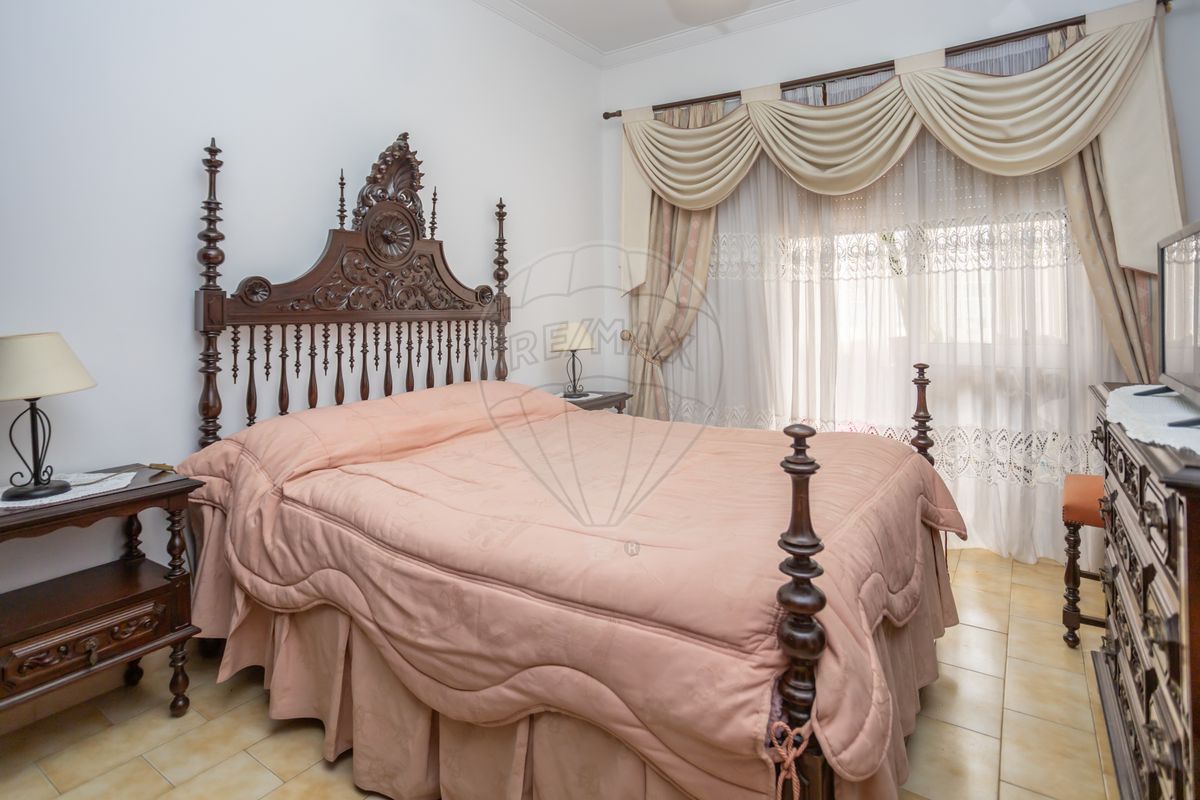 Apartamento T3 à venda em Seixal