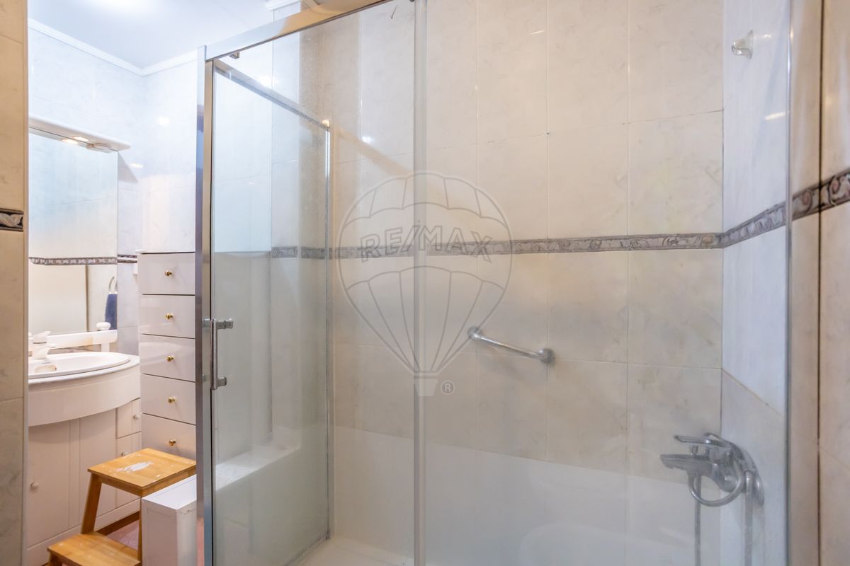 Apartamento T3 à venda em Seixal