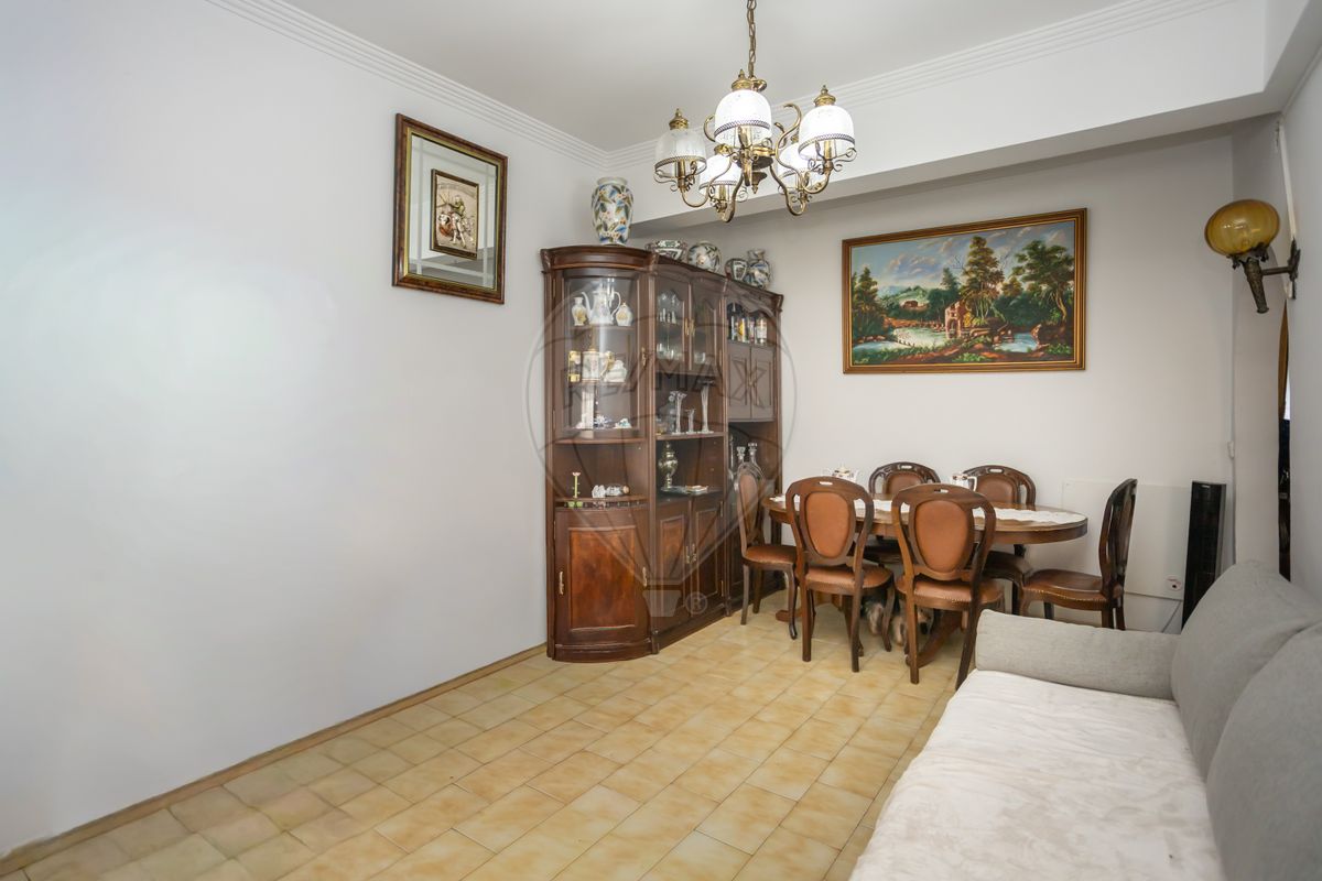 Apartamento T3 à venda em Seixal