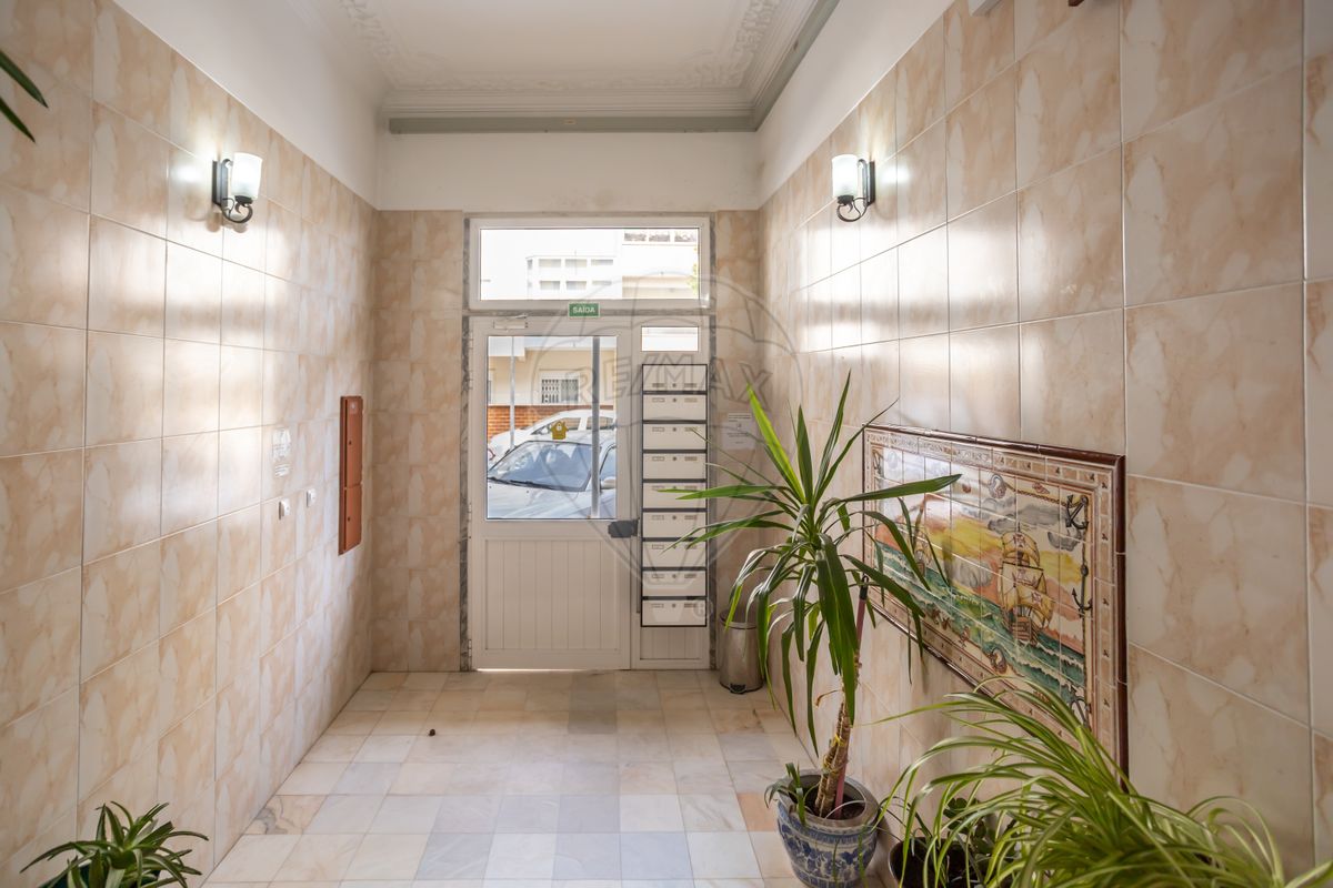 Apartamento T3 à venda em Seixal